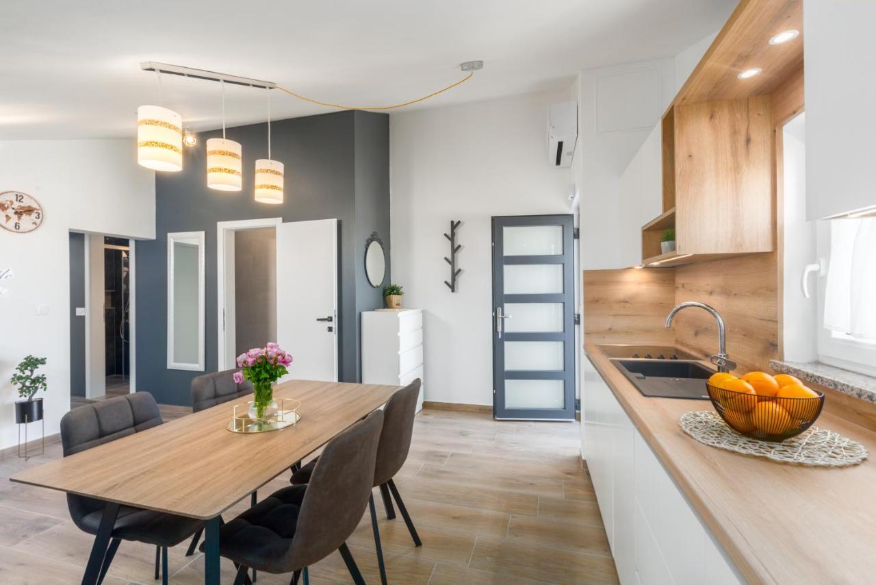 Apartments Residence Radovan 1 Porec Ngoại thất bức ảnh